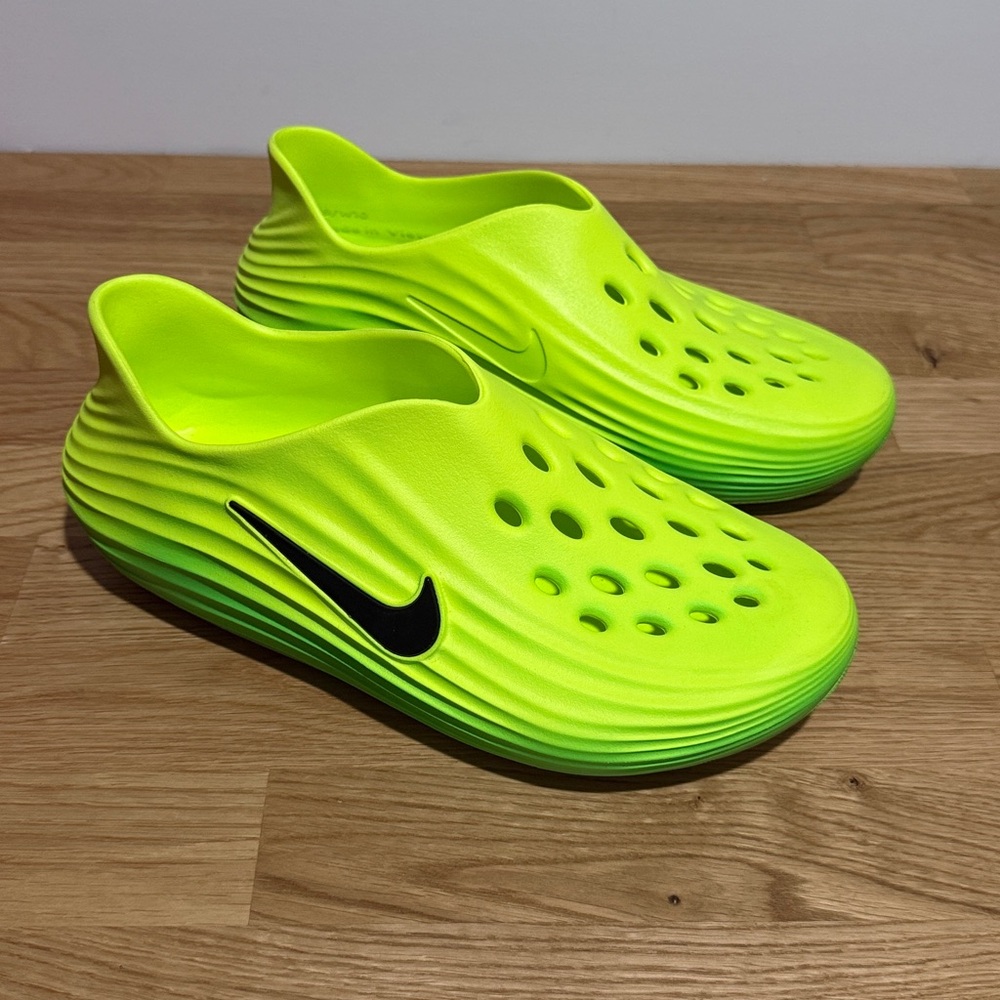 Brand new mens Nike React Rejuven8 size 9 Sandals